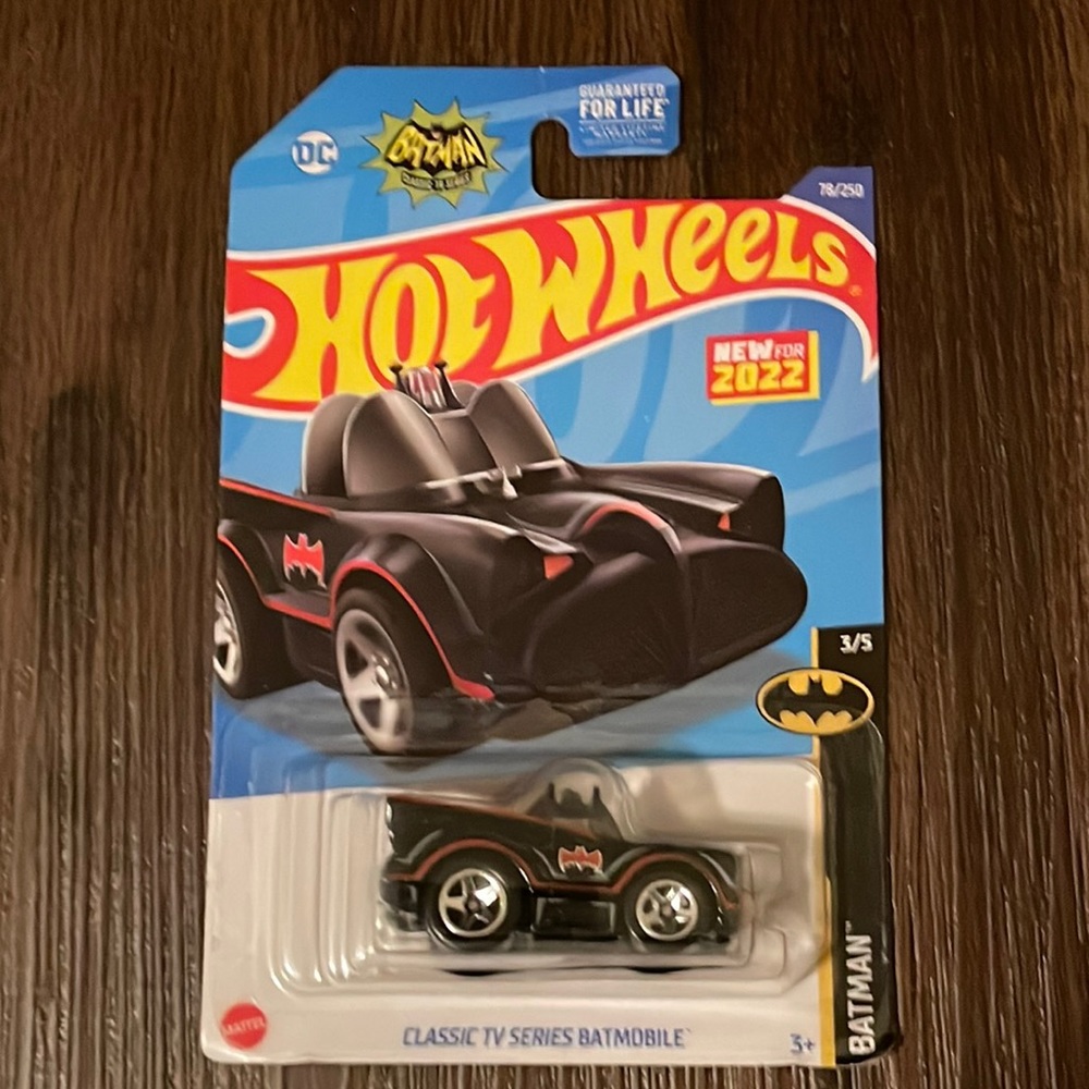 Classic TV Series Batmobile Hot Wheels New For 2022 Black